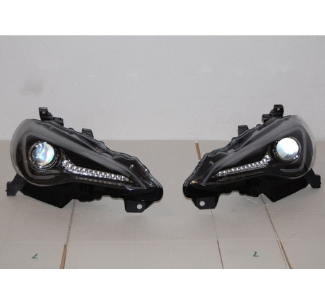 Set Of Headlamps Toyota GT 86 2012 Daylight Black